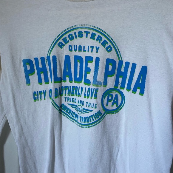 Gildan | Philadelphia | Women’s | Long-Sleeve | T-Shirt - Picture 12 of 16